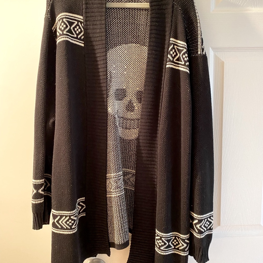 Really cute black and white Skull ModCloth sweater